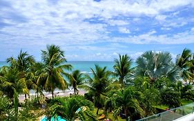 Apartamento beira-mar em Carneiros